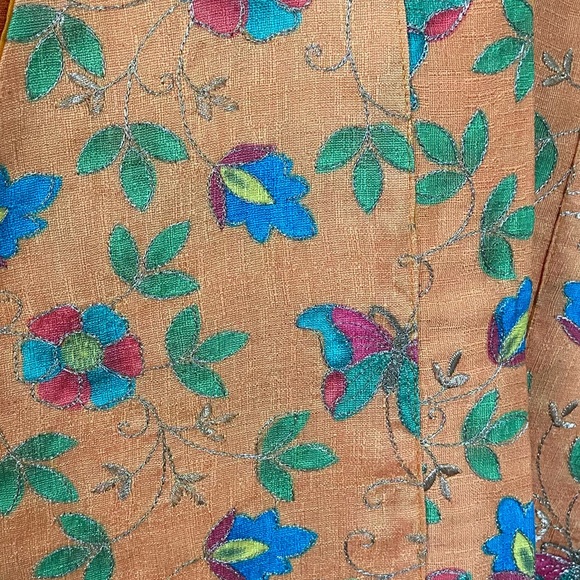 Beautiful new long jacket. - Picture 3 of 3